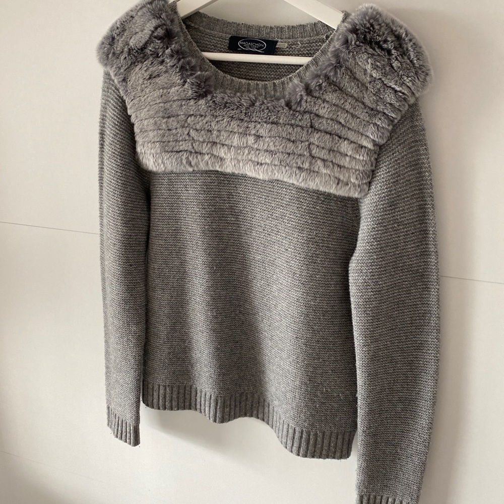 Magaschoni New York Fur trimmed Sweater S